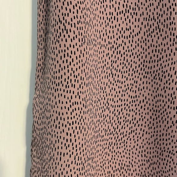 Pink with grey dots. Sleeveless blouse, Loft size xs - Picture 4 of 5